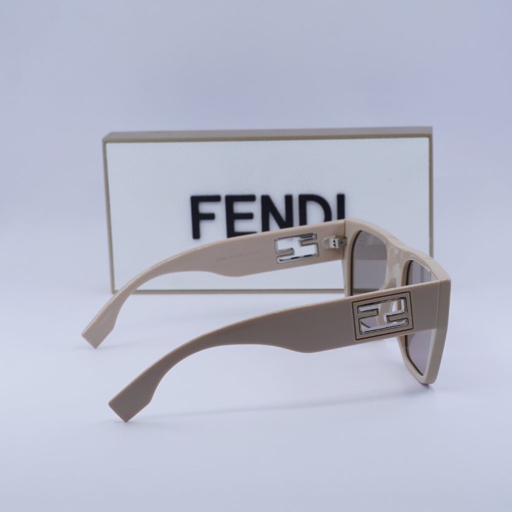 Final Price! Fendi FE40124I 57E Sunglasses - Picture 7 of 8
